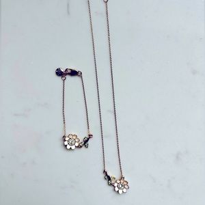 Juicy Couture Daisy Necklace and Bracelet in Gold Finish